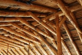 ξύλινη στέγη